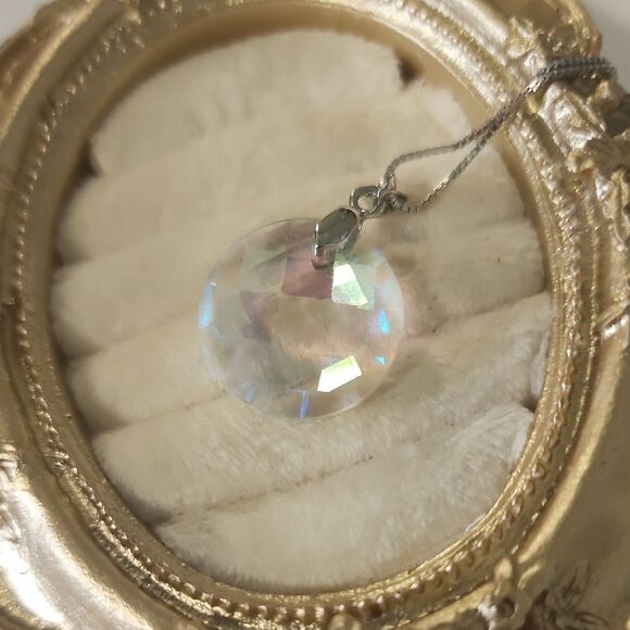 Crystal Pendant Necklace On Sterling Silver 925 Chain - Picture 2 of 3